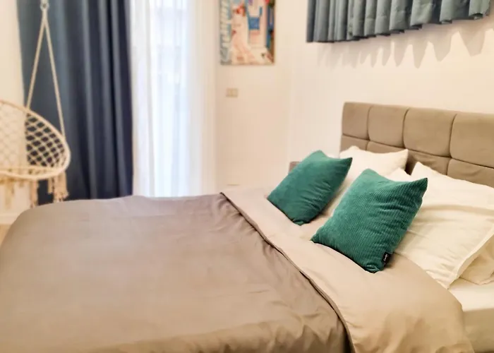 Comfy & Cute Space In City Center